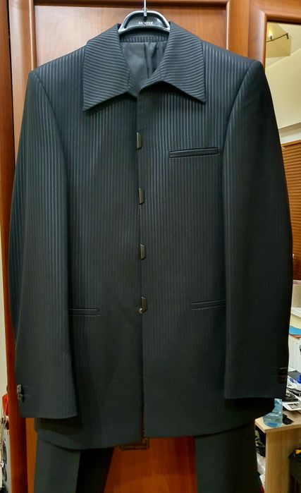 Мъжки костюм за сватба, бал или друг повод