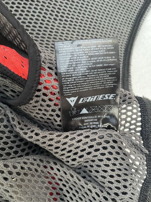 Armura moto Dainese ventilată