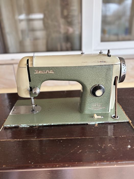 Masina de cusut Ileana-UMC Cugir-cu masa originala-Braila