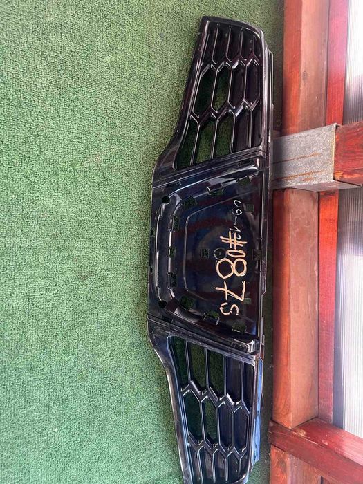 решетка радиаторна Nissan Qashqai 2010-2014г. #087S.