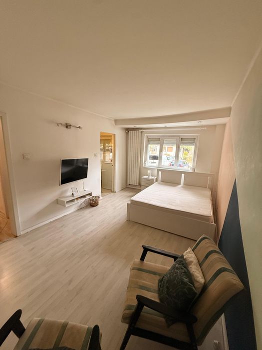 Apartament de închiriat cu o cameră, zona Lipovei