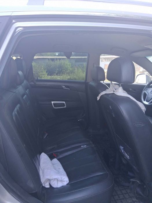 Vând Opel antara an 2008  preț negociabil