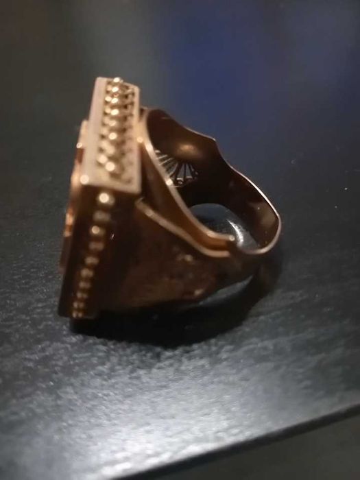 Перстень мужской золотой.