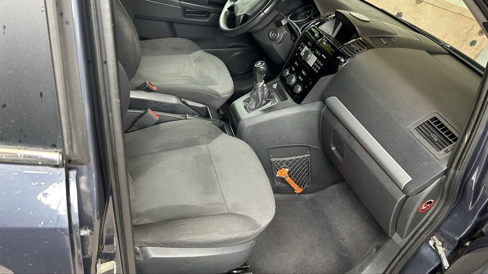 Opel zafira 2010 stare ff buna - 7 locuri