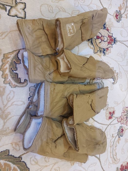 Варежки теплые двухпалые.