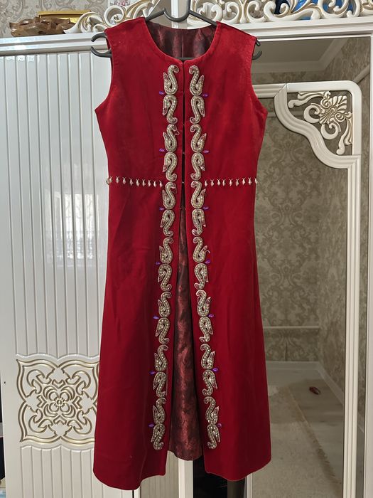 Киимдер сатылады