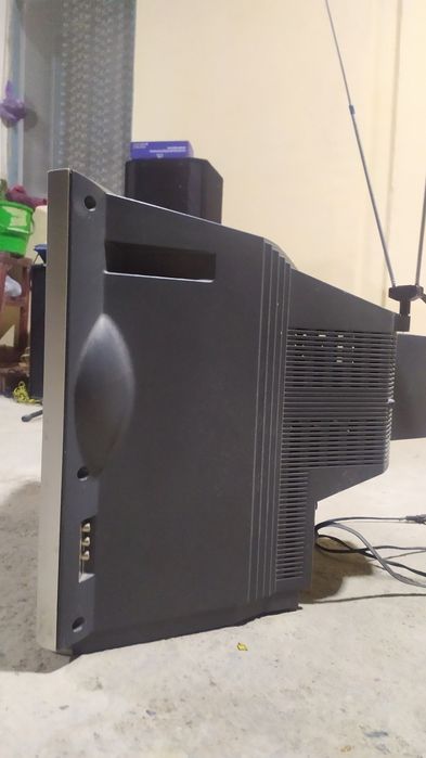 2 ta LG televizor sotiladi