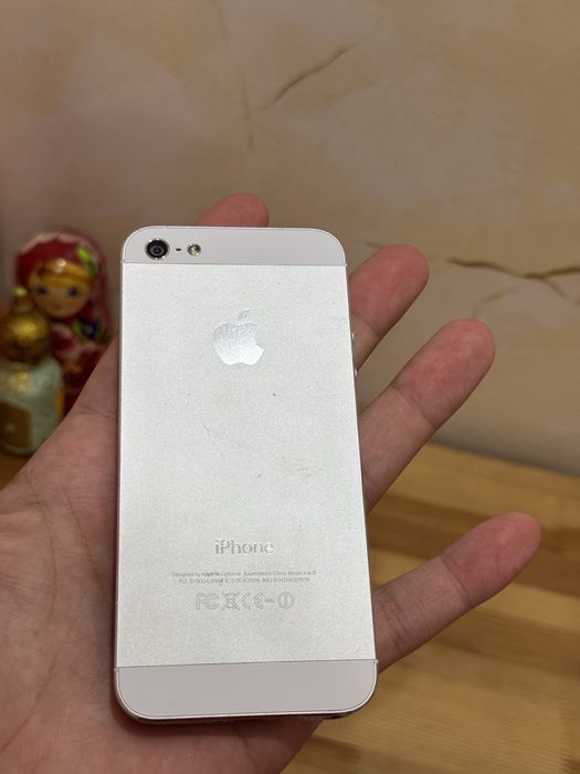 Продам телефоны б/у: iPhone, кнопочные, сенсорные