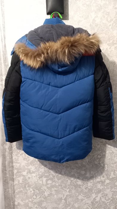 Продам куртку б/у