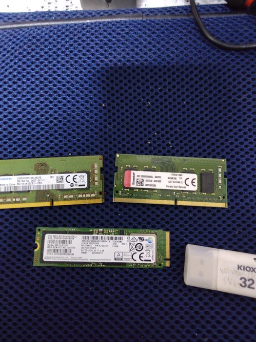 Rami ddr4 ,8gb buc ,SSD m2 512 gb si un stick 32 gb