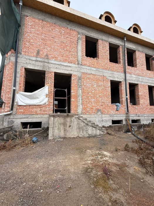 Амир темур махалля,  Продаётся  Евродом  каробка  12-соток