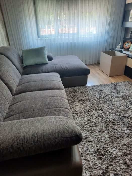 Vând colțar cu lada de depozitare în stare perfecta