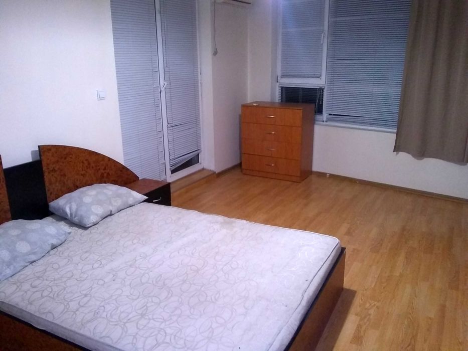 Дава се под наем Двустаен апартамент в Варна, Автогара - 89 кв.м за 484.5 € - Снимка #2