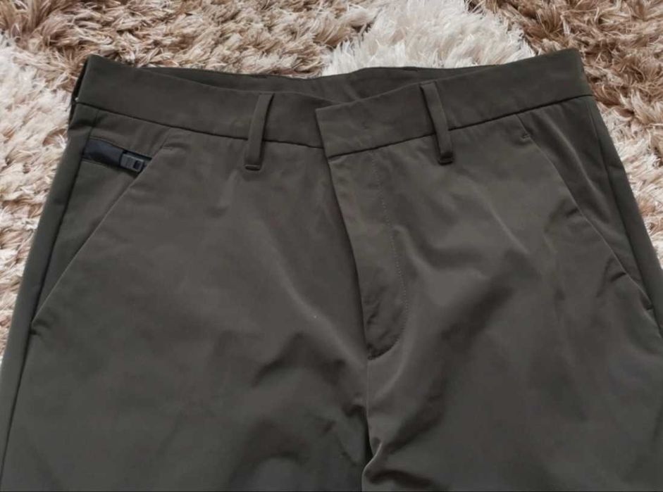 Pantaloni bărbați Prada,mărime 48