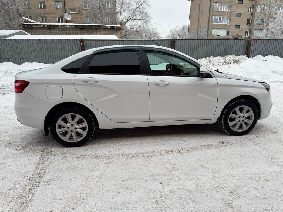 Продам ладу веста