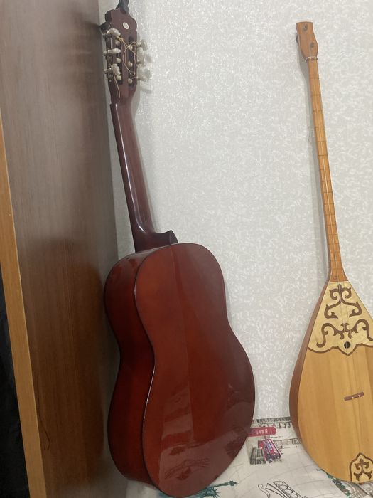 Акустически гитра