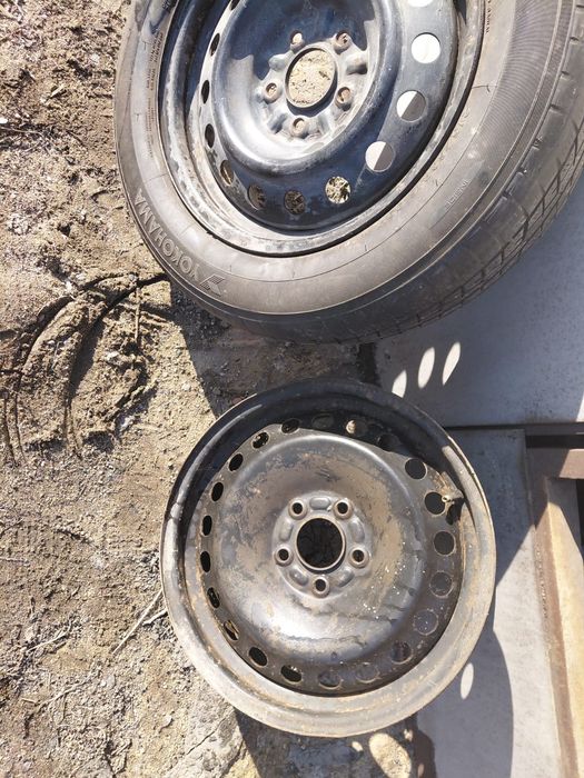 Продам резина с дисками на R16.