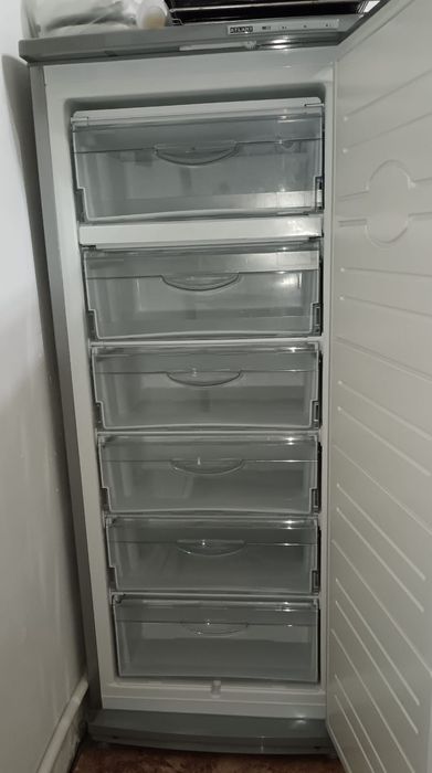 Морозильник вертикальный