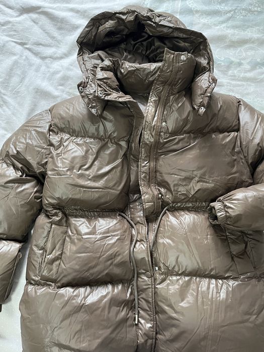 Продам новую куртку теплая