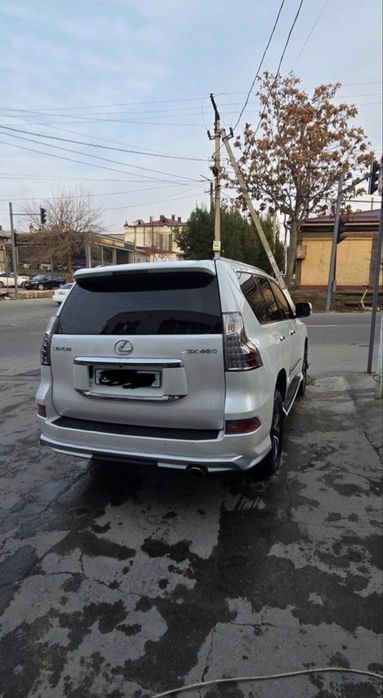 Lexus GX460.