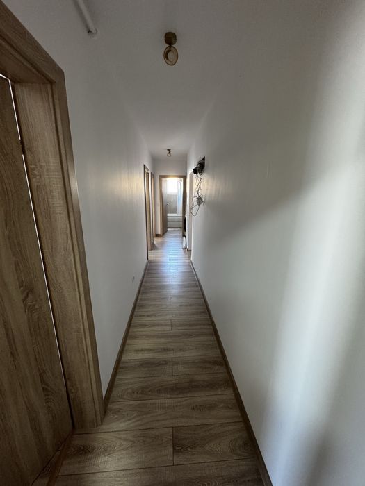 Apartament 2 camere, 2 băi, balcon, complet mobilat