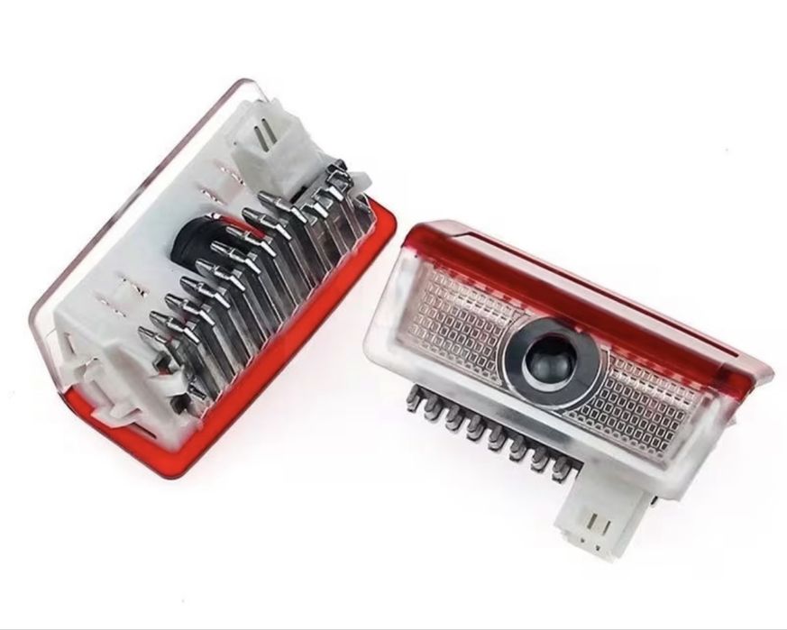 Лазаери с логото Мерцедес