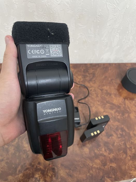 Вспышка yongnuo YN720