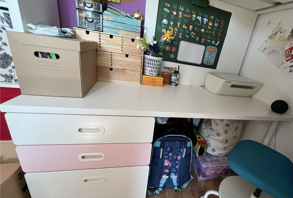 Pat suprapus IKEA cu birou si saltea