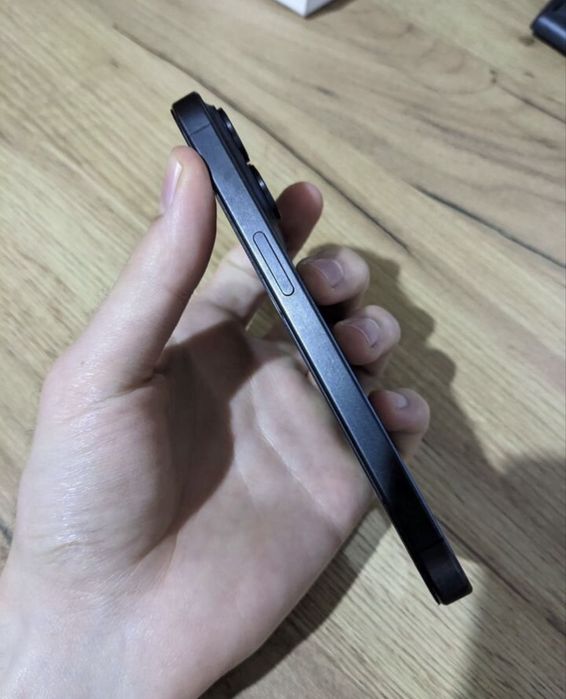 iPhone 15 Pro 256Gb с гарантией