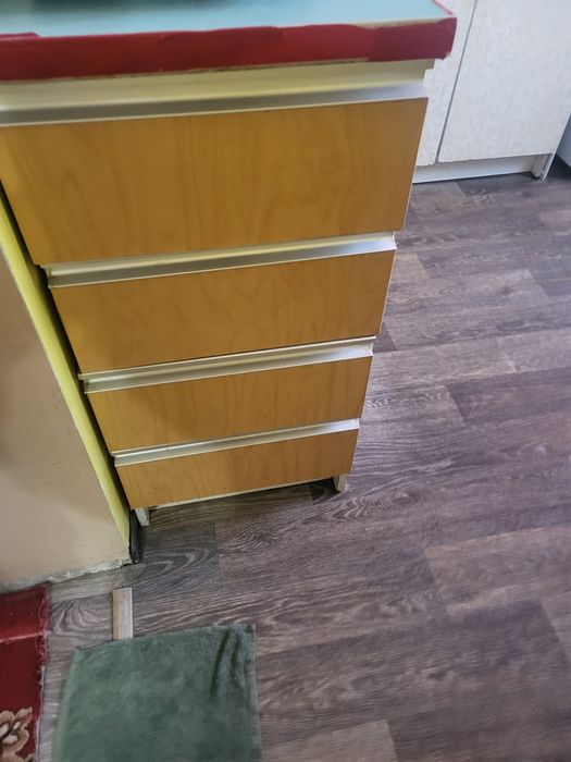 Отдам бесплатно мебель