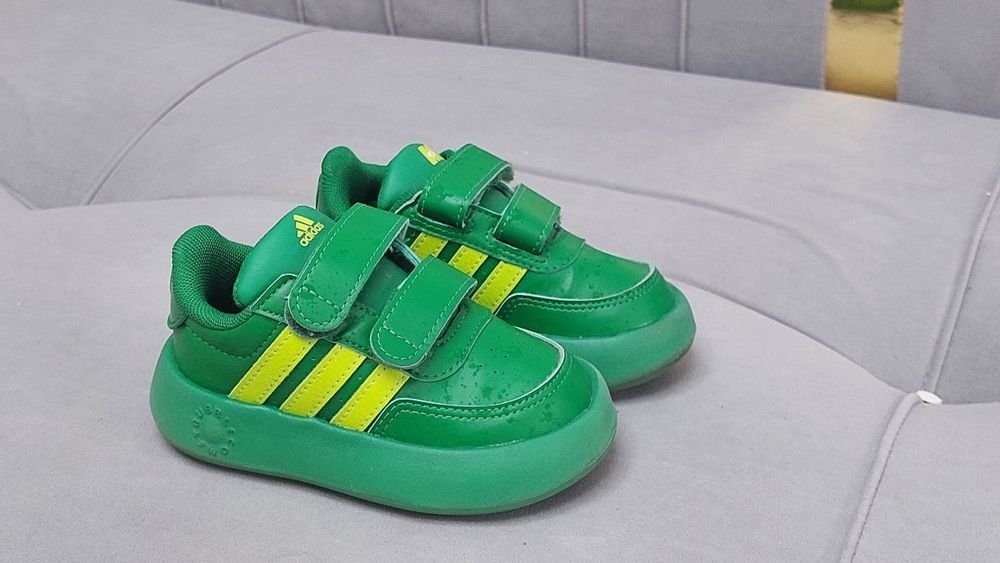 Кроссовки детские Adidas
