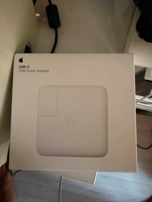 Macbook air 13" M5 512GB SSD Midnight с ПОДАРЪК 70W Power Adapter НЕРАЗОПАКОВАНИ