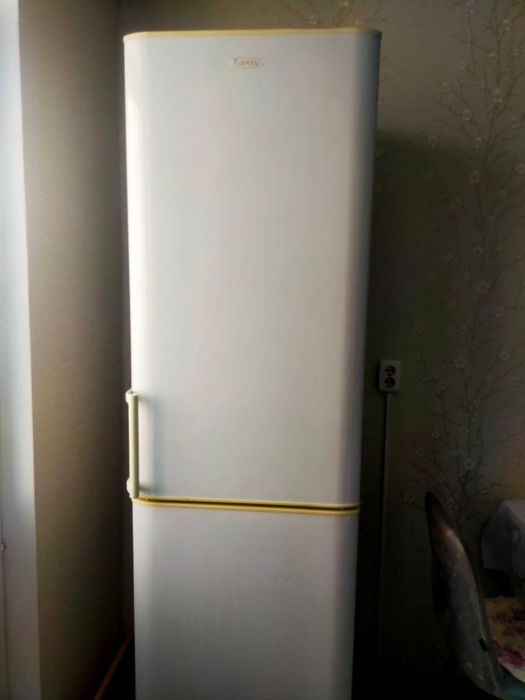 Продам холодильник