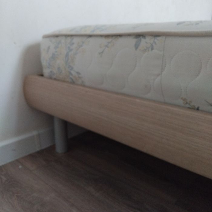 Спальня кровать и тумбочки