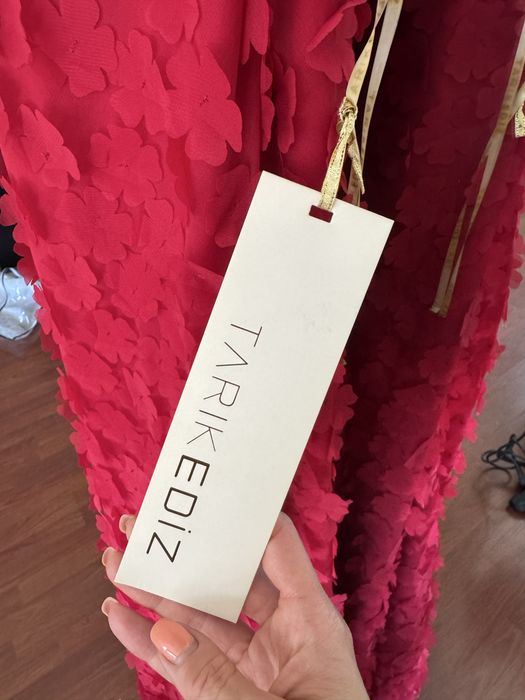 Rochie rosie lungă Tarık Ediz US 8 – nouă cu eticheta