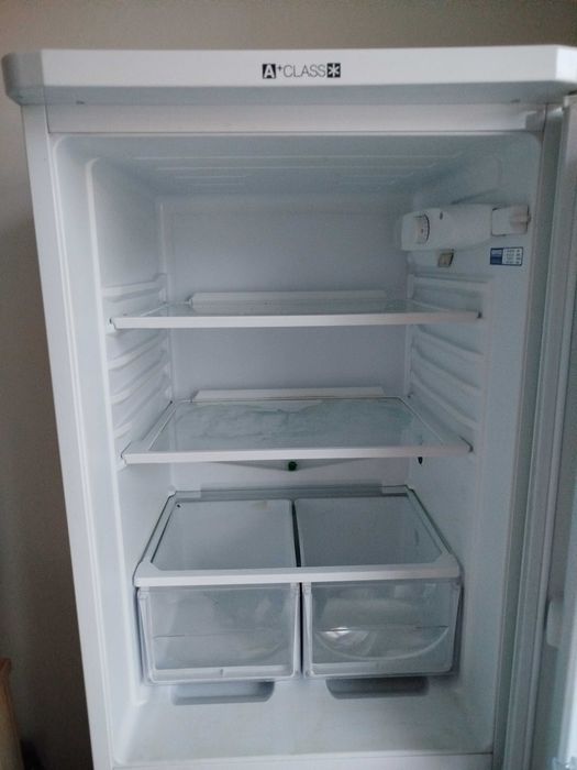 Хладилник с фризер INDESIT NCAA 55