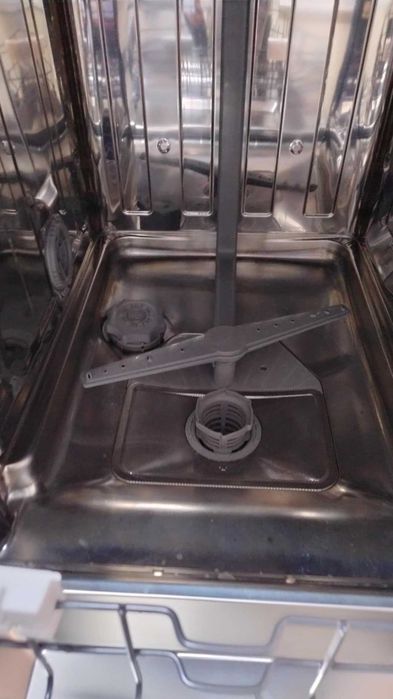 Чисто нова Иноксова-сива Съдомиялна машина Heinner 45 см Aquastop