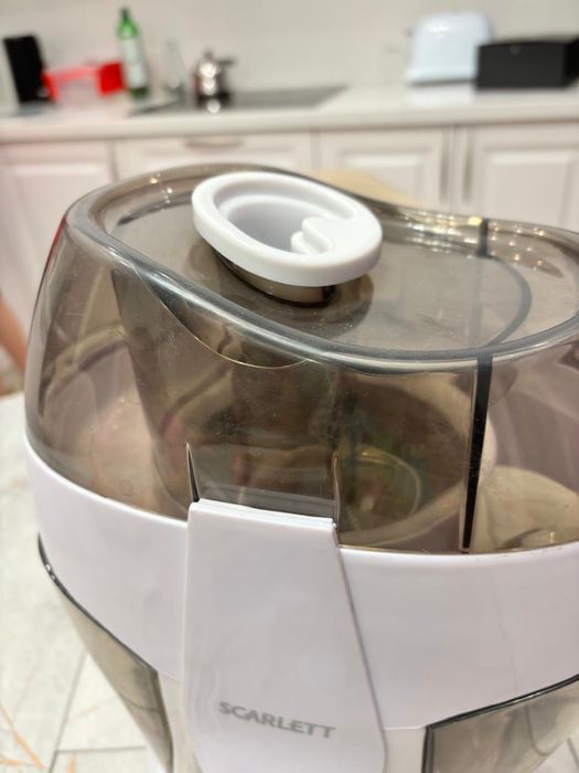 Продам соковыжималку scarlet