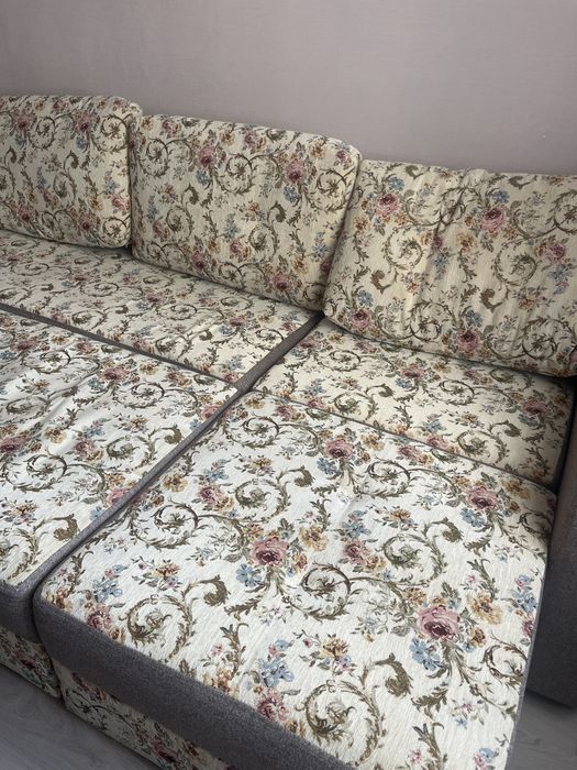 Диван, гобелен, состояние отличное!