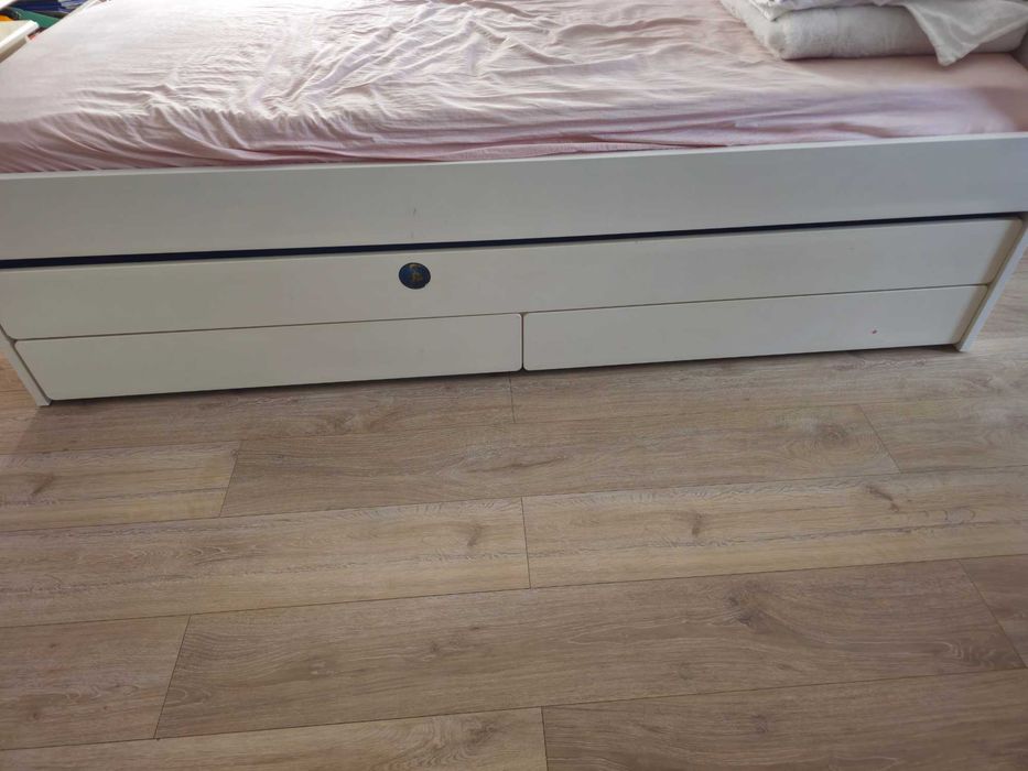 Pat extensibil pentru copii 200x90 cm, cu 2 saltele și 2 sertare. 850 lei lej