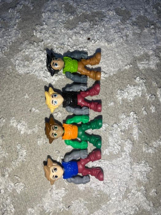 Продам игрушки Kinder Joy