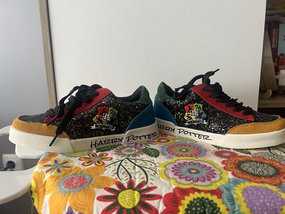 Продавам детски кецове