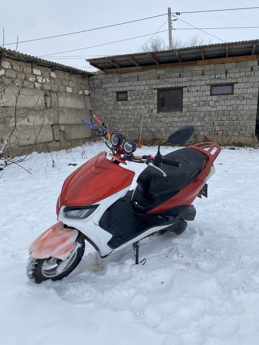 Продам скутер м8