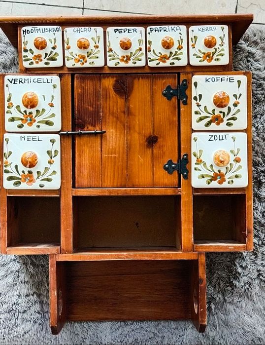 Шкафчик кухонный старинный австрийский