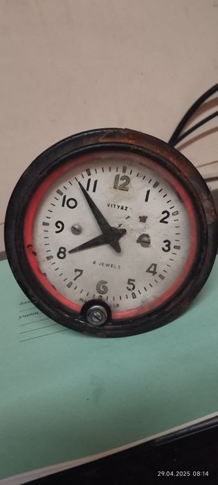 Часы советского автомобиля