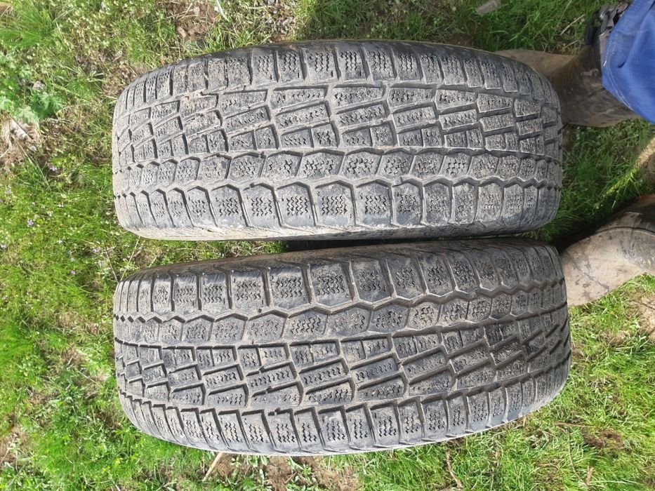 Продам шины б/у...