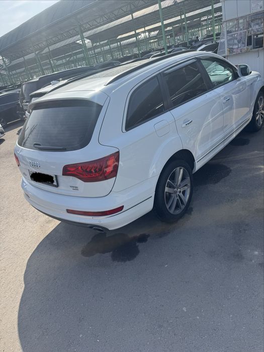 Audi Q7 в идеальном состоянии