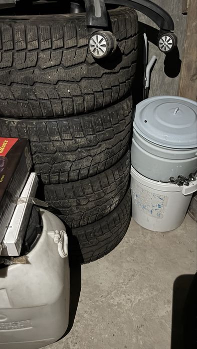 Японская резина TOYO очень в хорошем состоянии