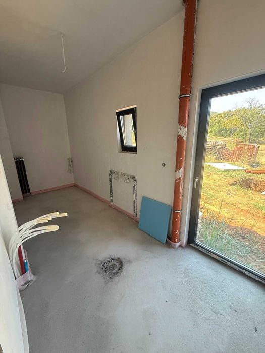 Пред АКТ 16! Двуетажна къща - село МАРКОВО