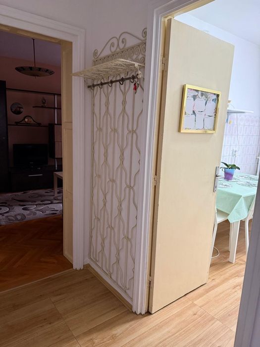 Proprietar vand apartament 3 camere cartier Pajura Metro Jiului